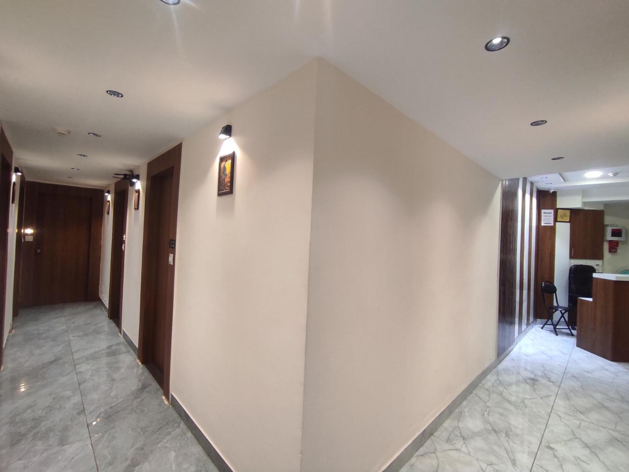 Hotel Earth Inn, Subhash Bridge, Rto Circle, أحمد أباد المظهر الخارجي الصورة